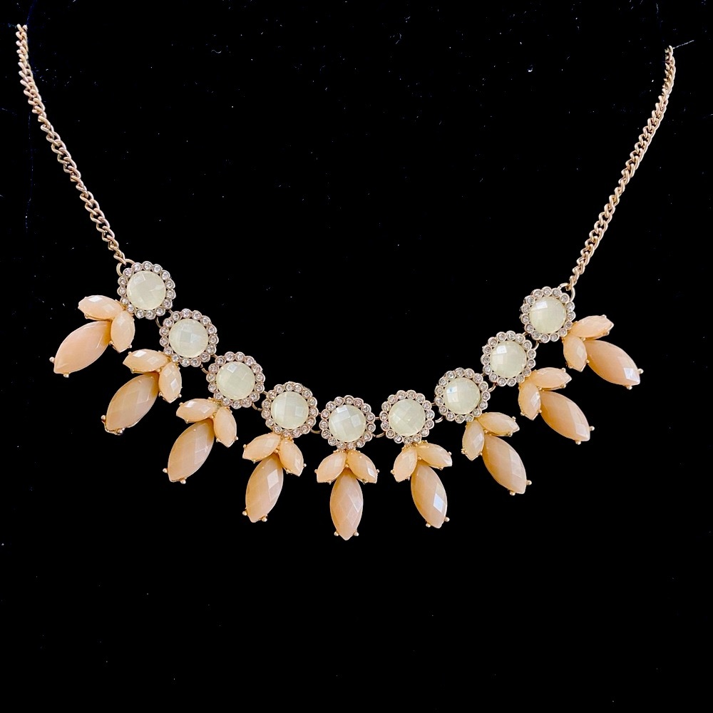 Peach statement necklace
